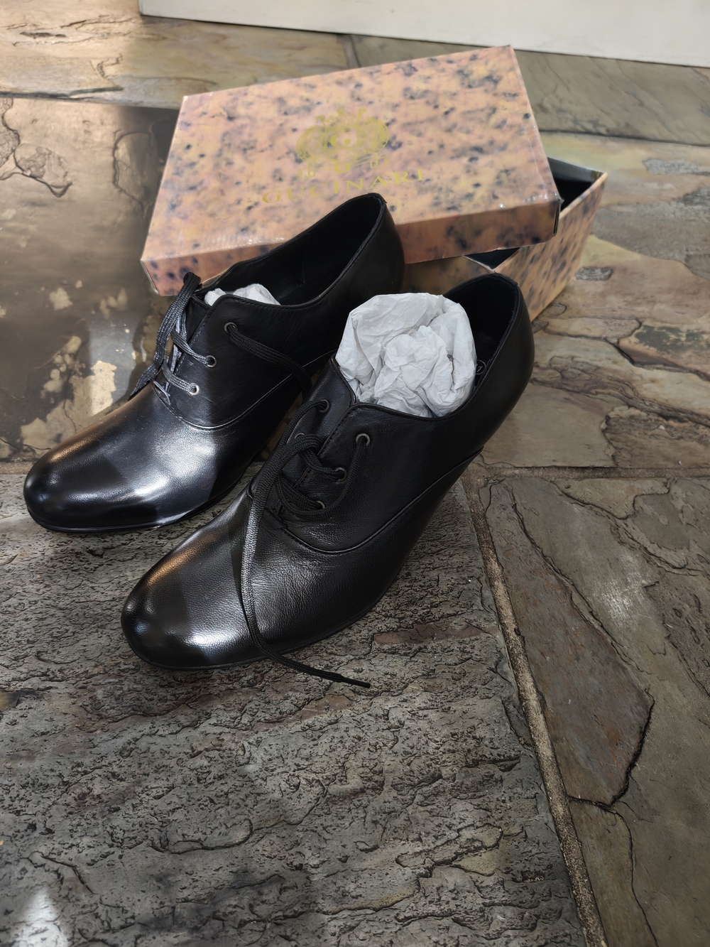 Vintage Y2K Women's Black Leather Lace-Up Shoes